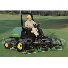 Бензиновая газонокосилка для фейрвея  Jonh Deere - 3235 С  в Вологде