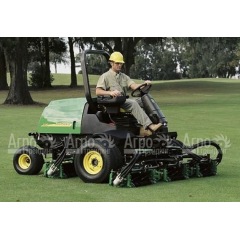 Бензиновая газонокосилка  для фейрвея Jonh Deere - 3225 С в Вологде